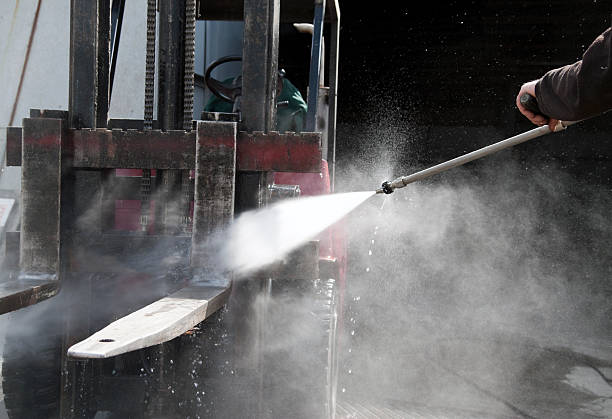 Best Graffiti Removal  in Lakemore, OH
